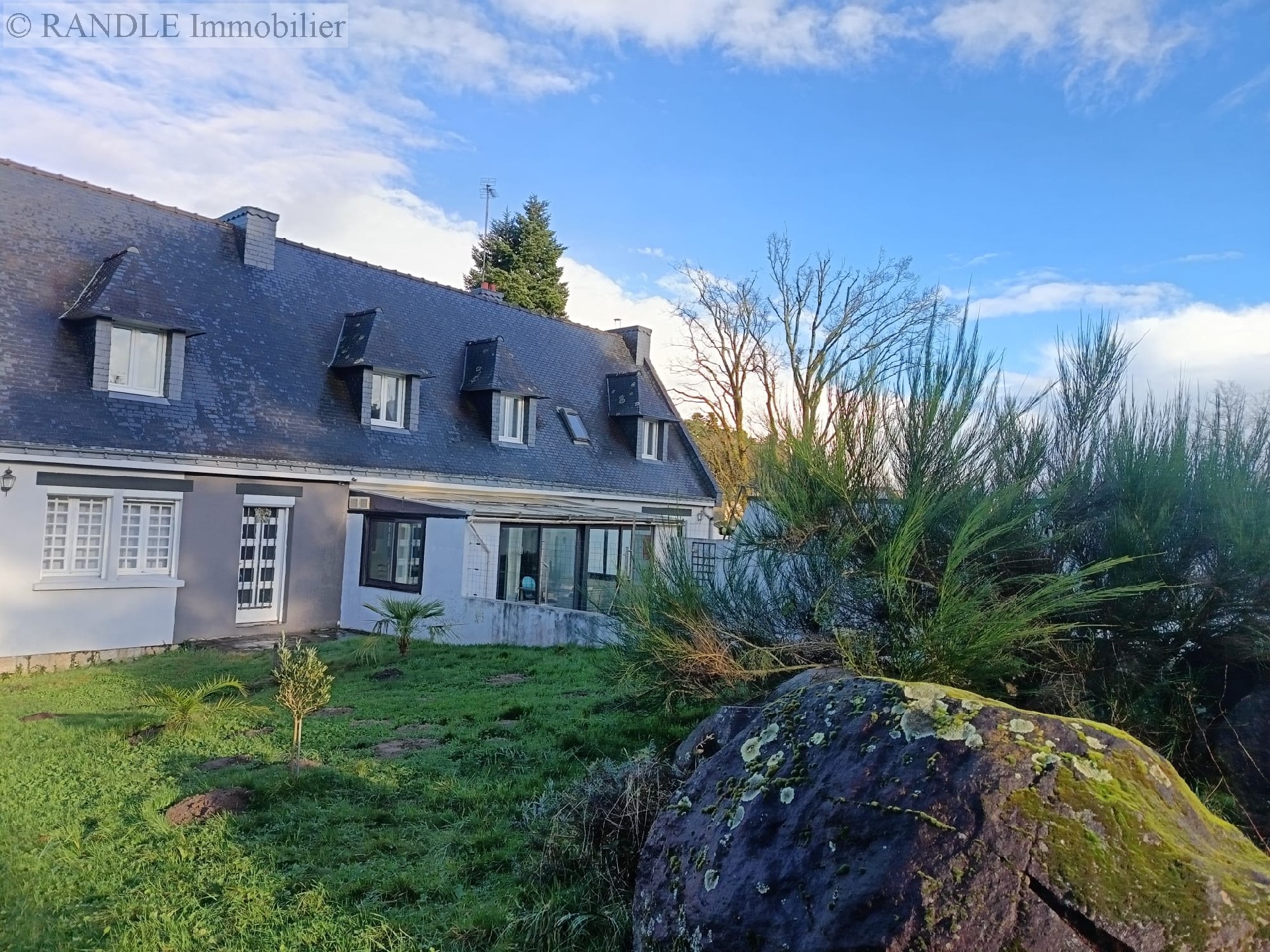 Vente maison - QUEVEN 263 m², 11 pièces